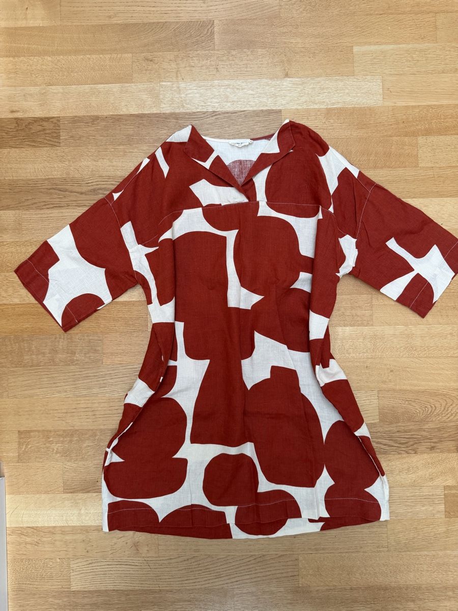 Kleider: Leinenkleid gemustert Rostrot Grösse M – Gebraucht aus Münchenstein von Ladypink7