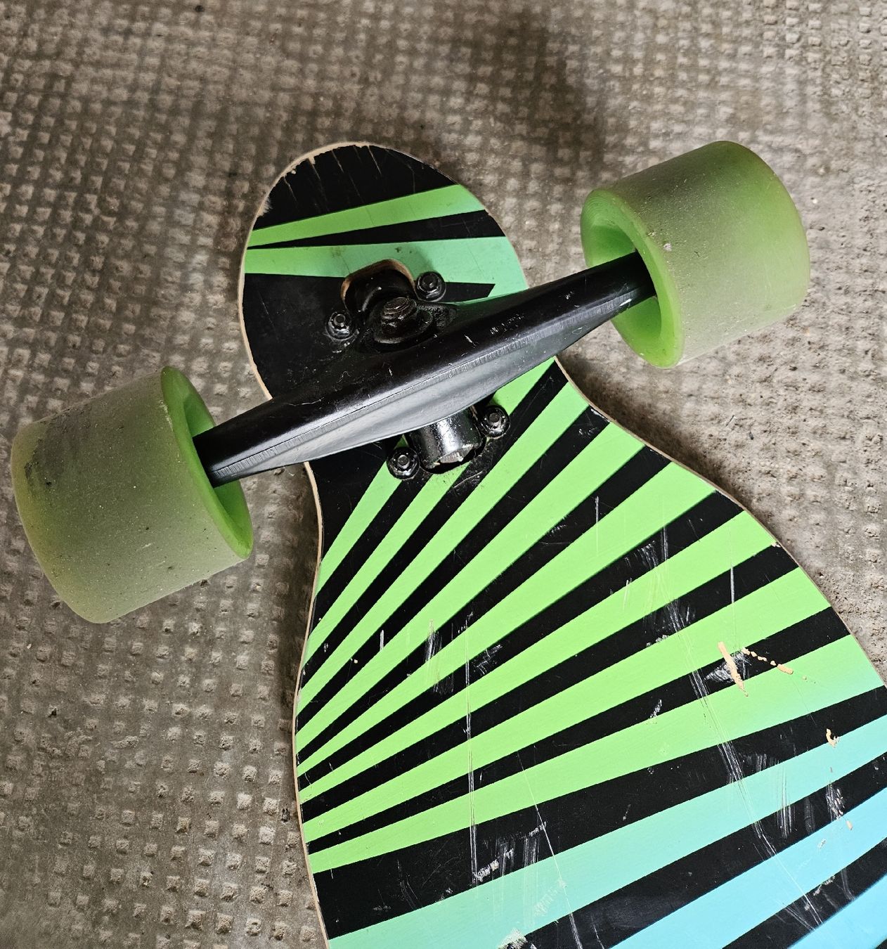 Skateboards: longboard Taste – Usato da Tramelan venduto da Vipers1 2