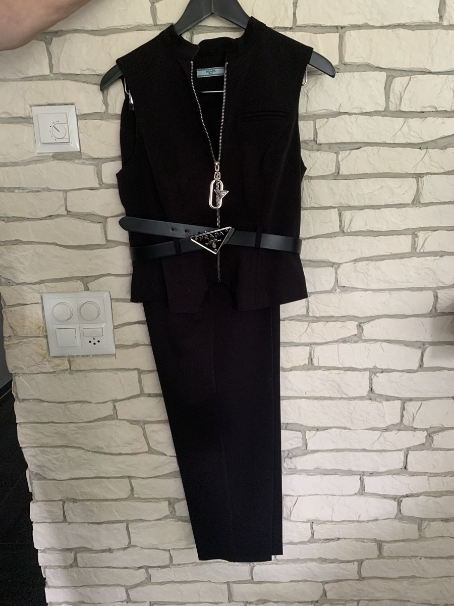 Prada Completi & Tailleur: Prada Damen Anzug – Usato da Bergdietikon venduto da zor_856j