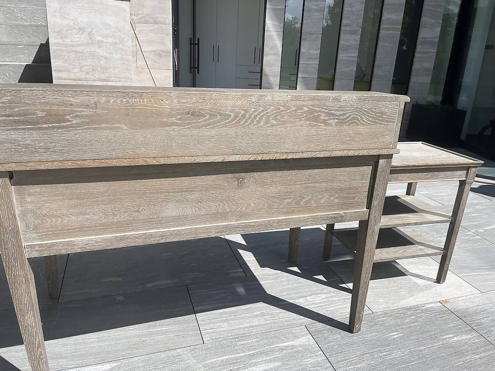 Schreibtische: Bureau en chêne grise  – Gebraucht aus Hermance von aur_b5p6 2