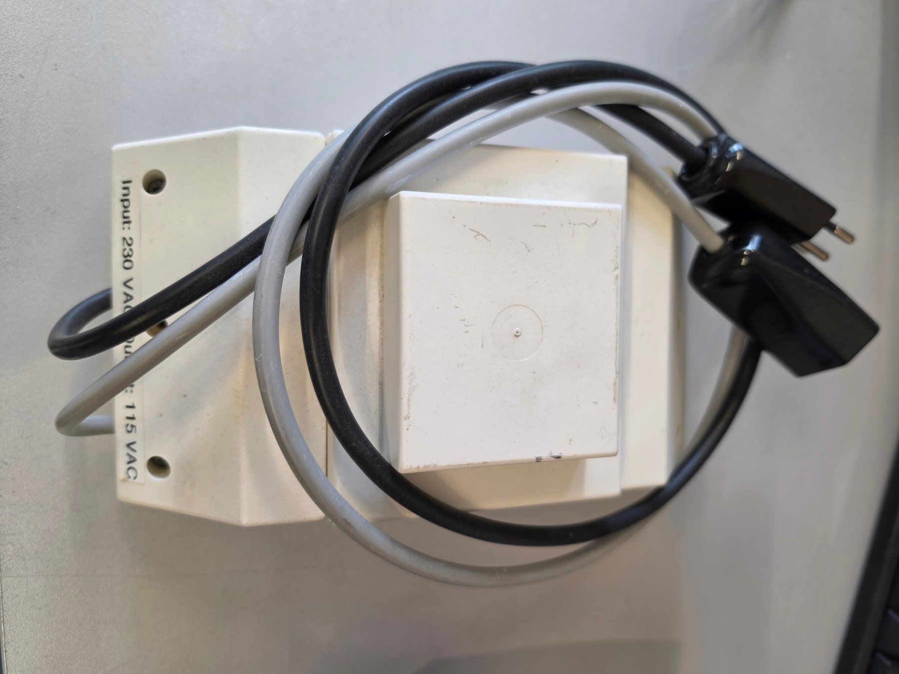 Elektronikbauteile: Block Spartransformator AIM 3.2 1.6 770VA – Gebraucht aus Altdorf UR von Xaeon 1
