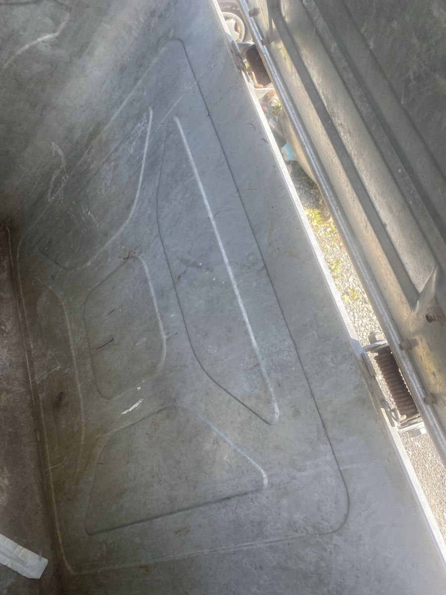 Altro per Ufficio & Commercio: Grosser Abfallcontainer Metall mit Rollen Gebraucht – Usato da Menzingen venduto da Edelmuni7 3