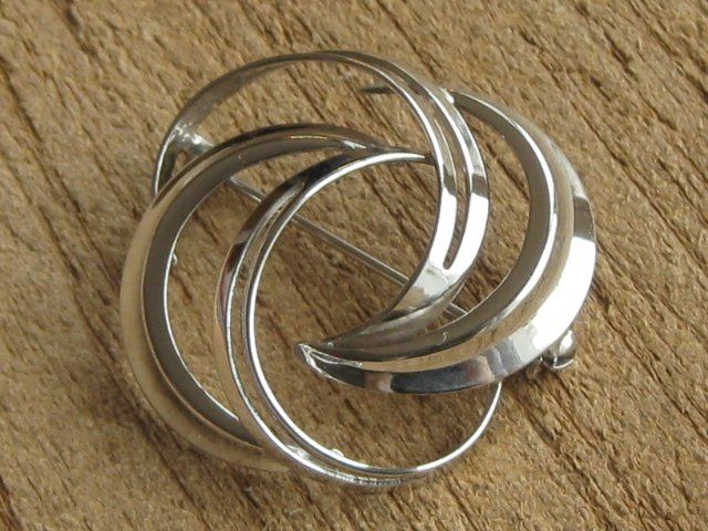 Spille & Fermagli: Vintage Brosche Silber 925 TEKA Rosette Blüte – Usato da Ermatingen venduto da Decovin