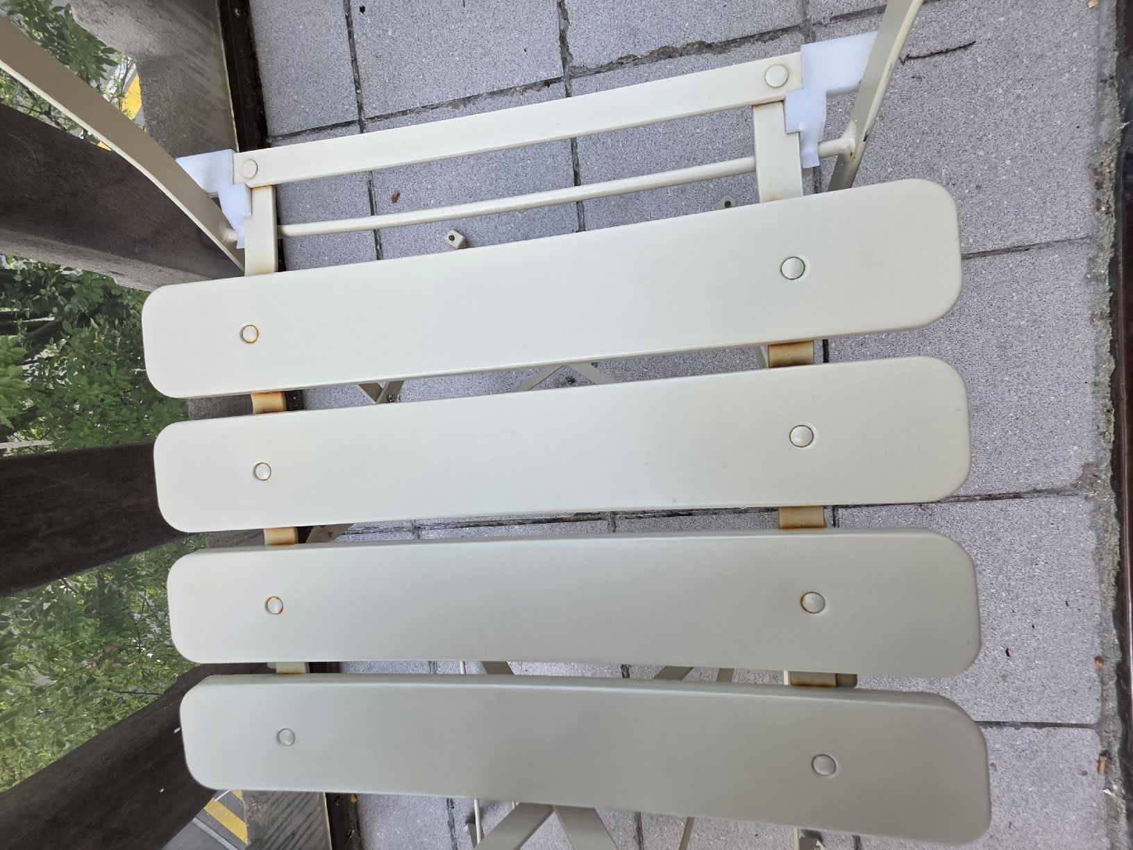 Set de table et chaises: Balkonset - Metall, cremeweiss – D'occasion à Zürich par aez_25sd 1
