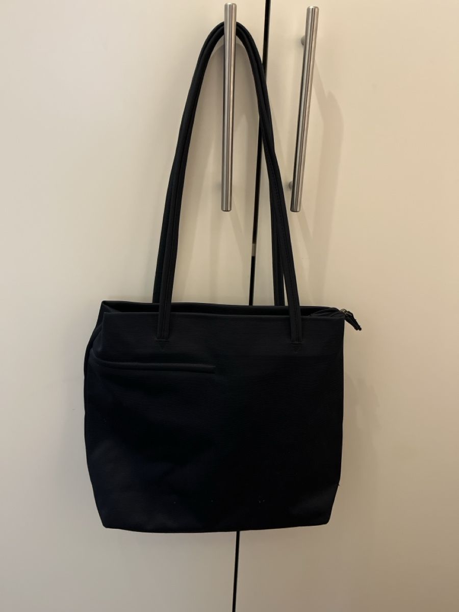 Taschen für Damen: Dunkelblaue Tasche – Neu (gemäss Beschreibung) aus Richterswil von ste_yzq7