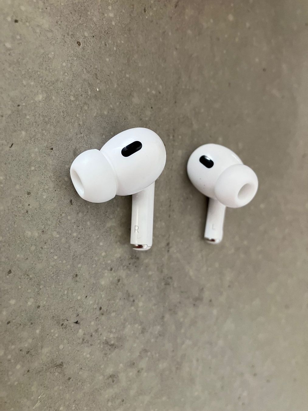 Apple Kopfhörer: APPLE Air Pods Pro 2 – Gebraucht aus Lausanne von mr.v 6