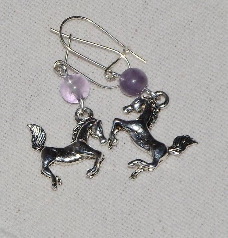Orecchini pendenti & Orecchini a lobo: Ohrringe mit Pferde-Motiv und Amethyst – Usato da Ehrendingen venduto da ErikaKrisztina