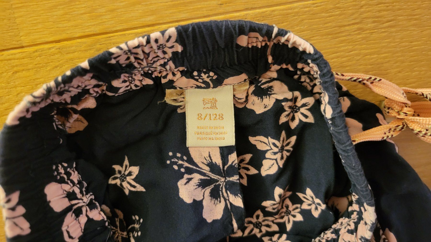 Maison Scotch Pantaloni: Scotch +- Soda Sommer shorts 128 – Usato da Zürich venduto da Sibetti 1