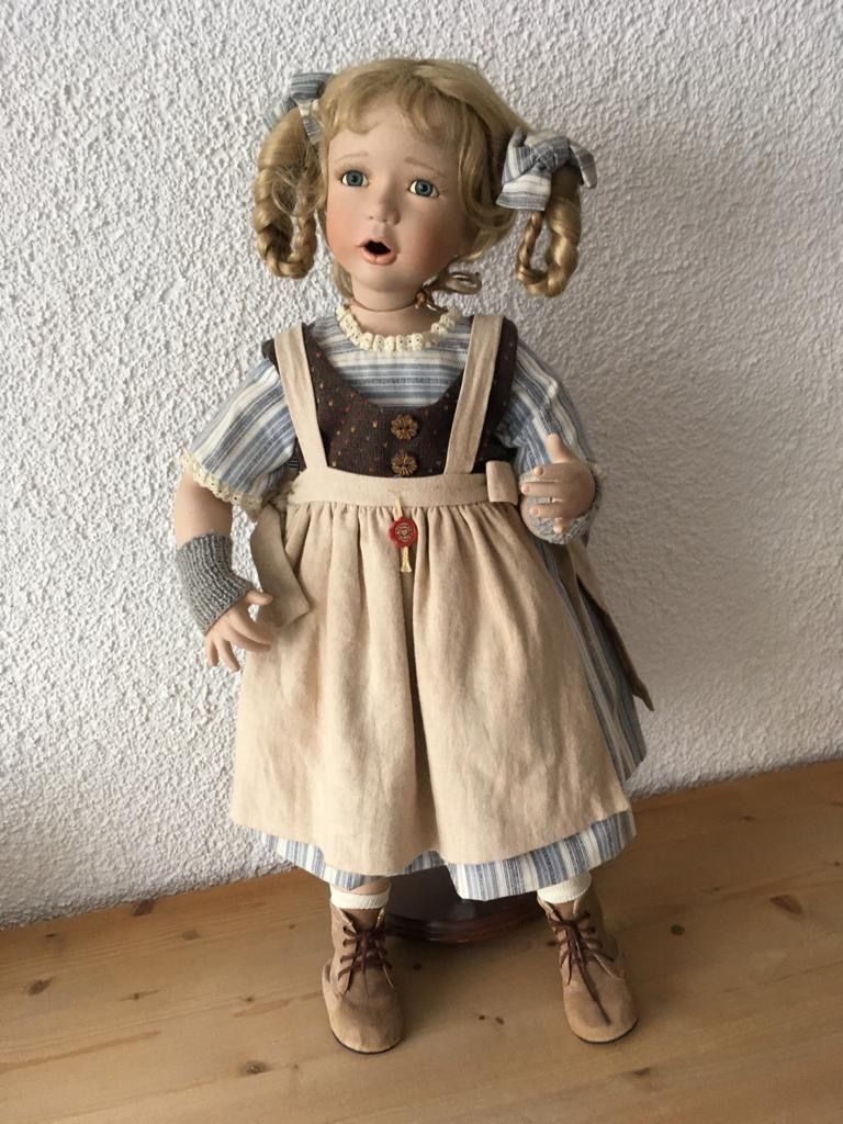 Puppen: Künstlerpuppe Mädchen mit Kleider Höhe 64 cm – Gebraucht aus Horgen von gogo-30