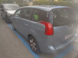 Peugeot 5008 - 1.6 HDI, Jahr 2010, 7 Sitze (Motorprobleme)