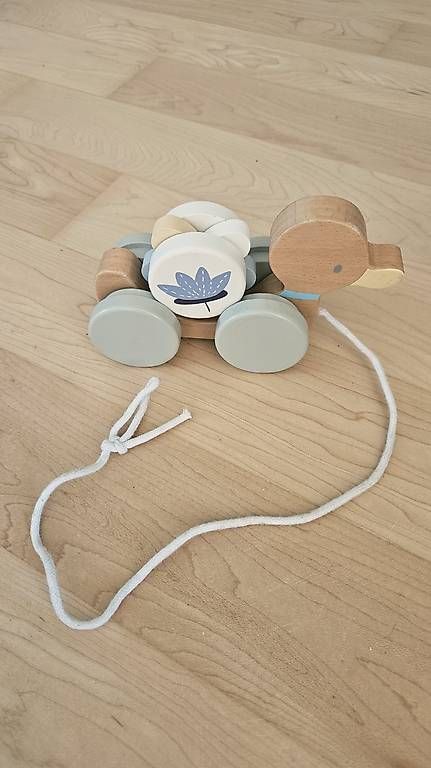 Spielzeuge: Holz-Ziehtier ? watschelnde Ente – Gebraucht aus Flurlingen von Nicole_Koogoo