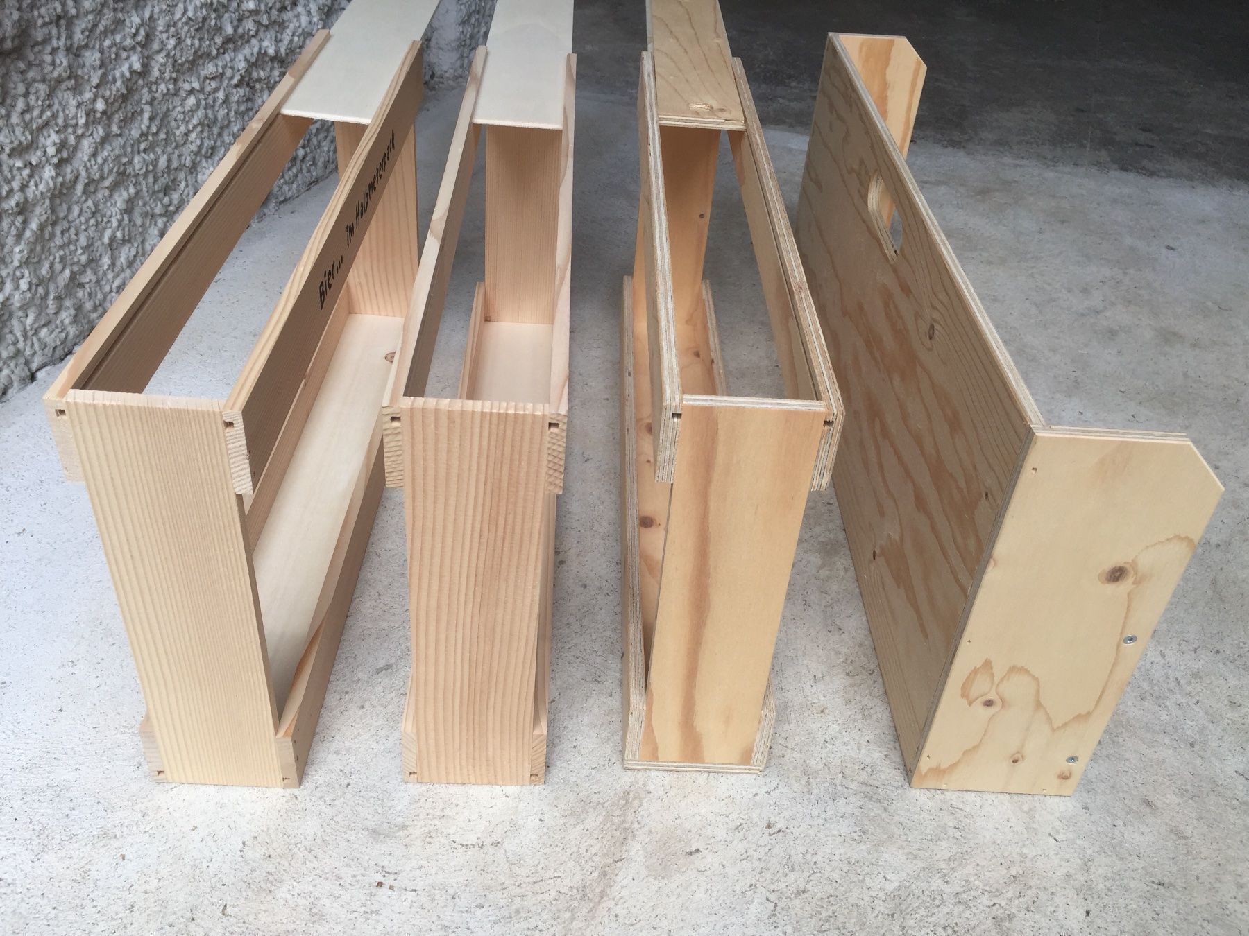 Scaffali: vier Biergestelle Holz – Usato da Bolligen venduto da Astrophysiker06 8
