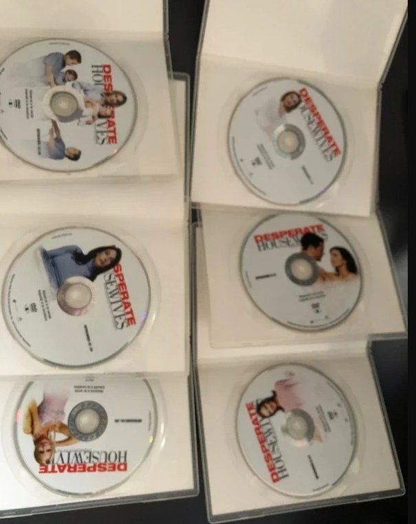 Alle DVDs: Coffret DVD Desperate Housewives saison 1 – Gebraucht aus Bern von gaelle_m 3