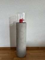 Windlicht aus Beton und Glas