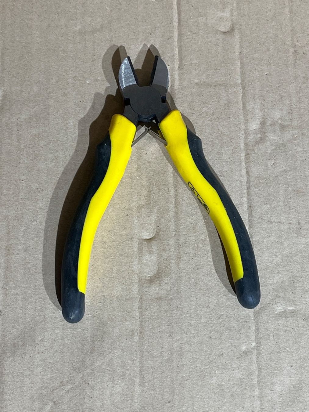 Alle Werkzeuge: Merox Seitenschneider 160mm gelb – Neu und originalverpackt aus Tann von Mad_less 1
