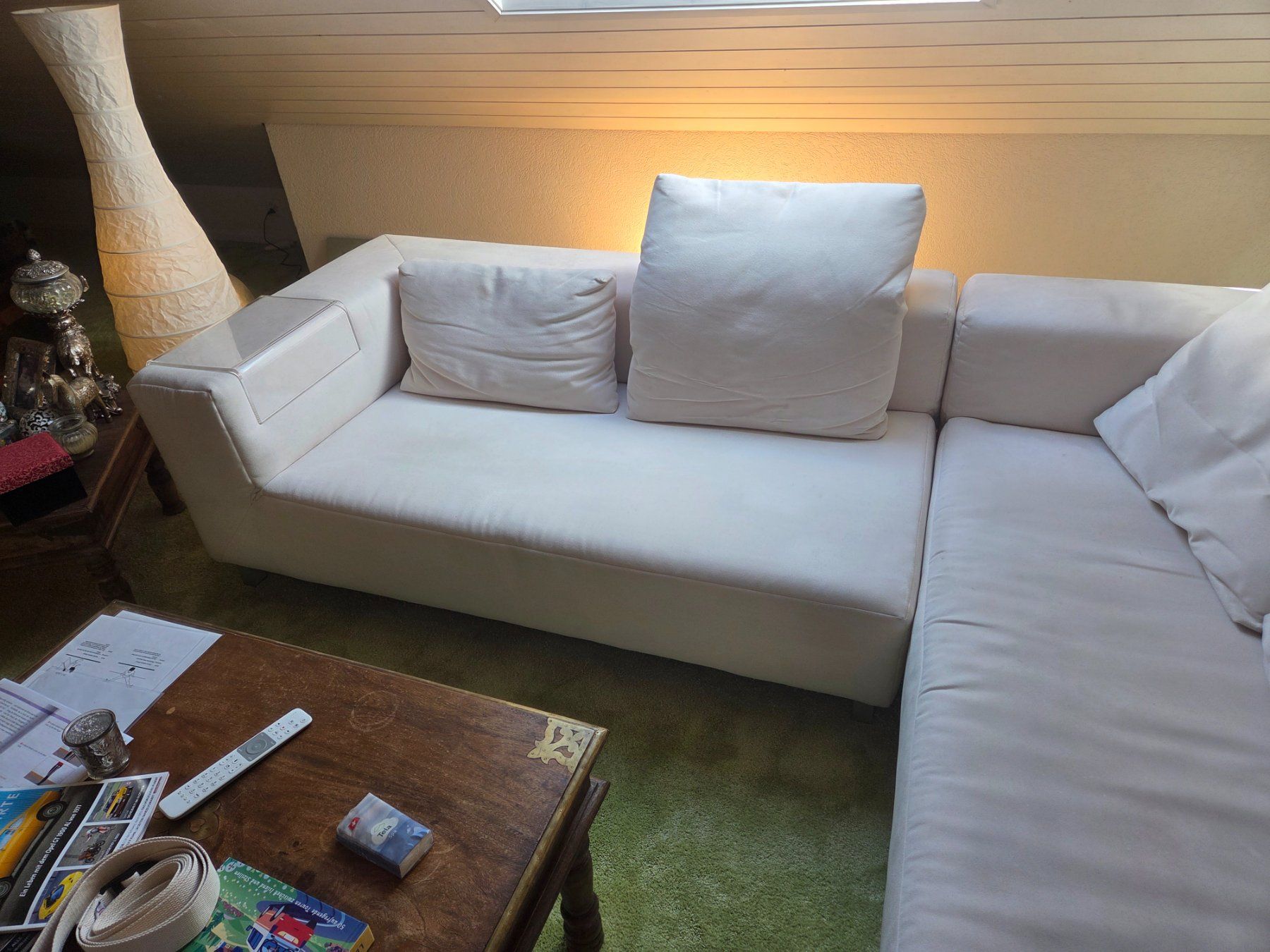 Sofas: Grosses helles Sofa mit div. Kissen – D'occasion à Guntershausen par luckyzucky 3