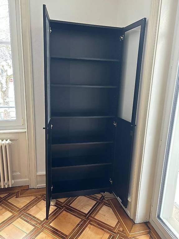 Armadi: Schrank mit Türen – Usato da Urdorf venduto da mar_v8gr 1