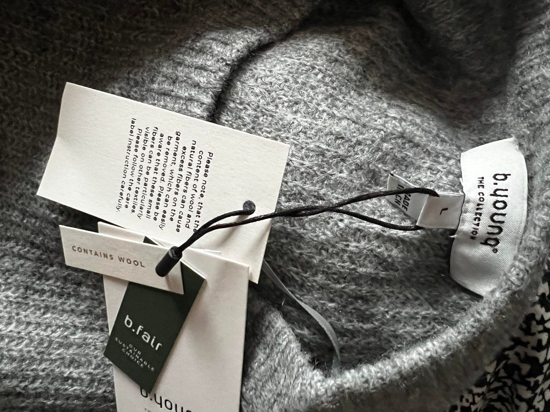 Pulls & Sweat-shirts: 🌸Neue PUlli S und M 🌸 – D'occasion à Riehen par edu_92w7 1