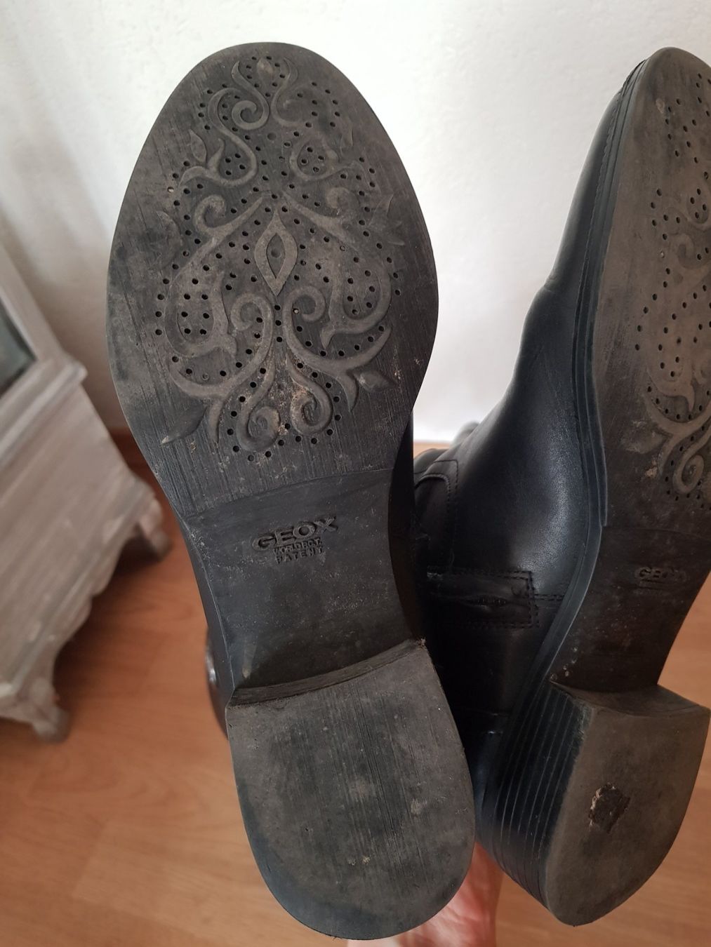Geox Scarpe da donna: Geox Lederstiefel Gr.38 schwarz – Usato da Merligen venduto da muss_haben 5