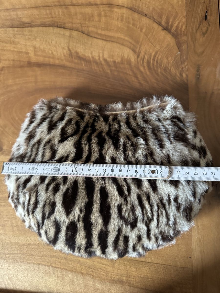 Borse da donna: Winter Accessoire: Muff aus echtem Leopardfell, Vintage! – Usato da Lanzenhäusern venduto da Galaa 1