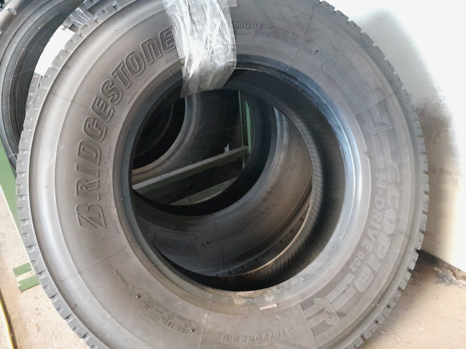 Bridgestone Pneumatici & Ruote complete: 2x Bridgestone 315/70 R 22.5 – Usato da Nesslau venduto da Altherr12 1