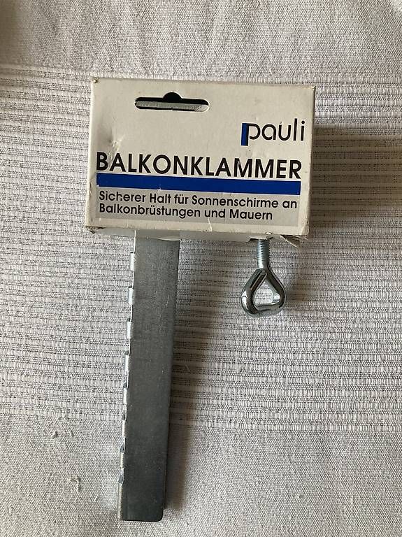 Supporti a parete: Balkonklammer für Sonnenschirm – Usato da Wetzikon ZH venduto da vta_h8pd