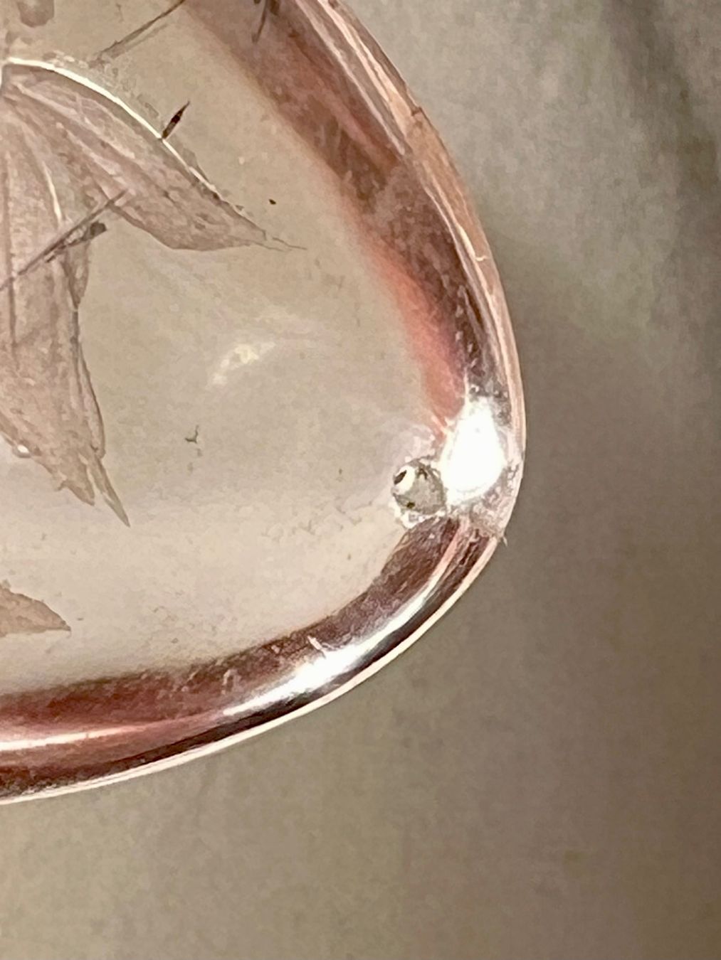 Ciondoli: Pendentif cristal de roche sculpté de papillons – Usato da Genève venduto da DELIRBEADS 7