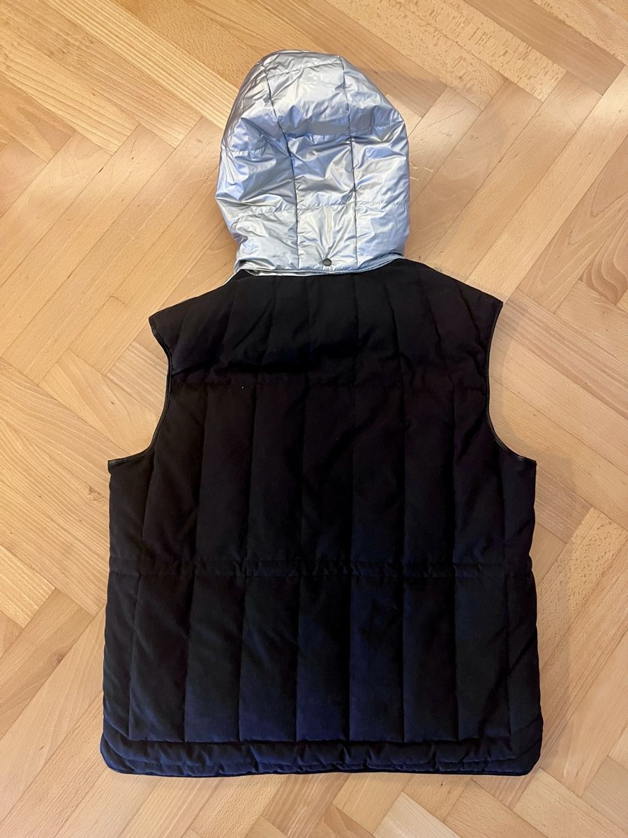 Gilets & Westen: Gillet / Weste mit Kapuze von Baldessarini, Grösse Large – Gebraucht aus St. Gallen von Floomer 1
