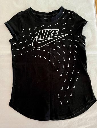 Nike T-Shirt Sport 6-7J/116-122cm