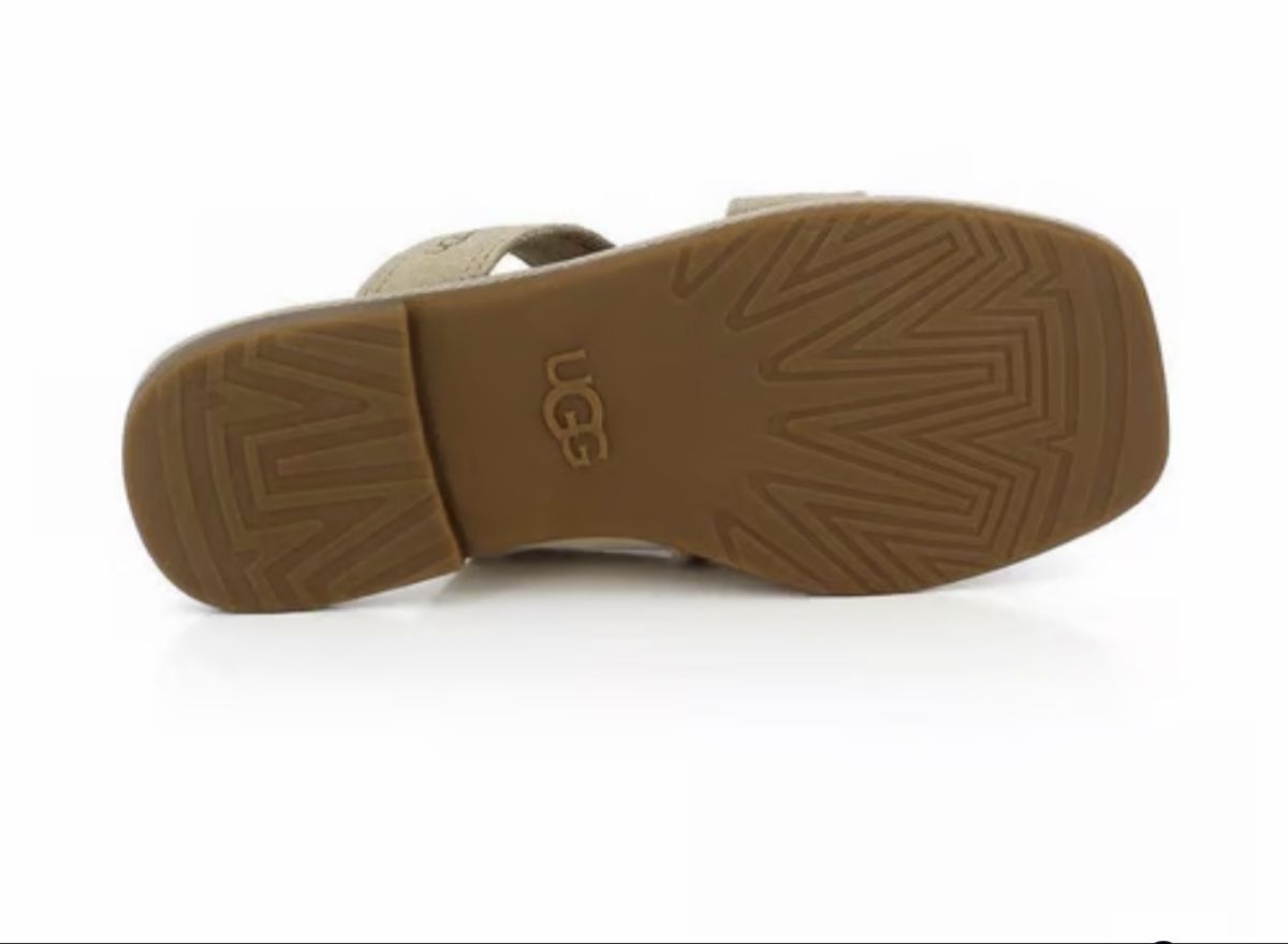 Ugg Scarpe da donna: UGG mules matira neuves new neue – Nuovo e nell'imballaggio originale da Petit-Lancy venduto da Roubs37 3