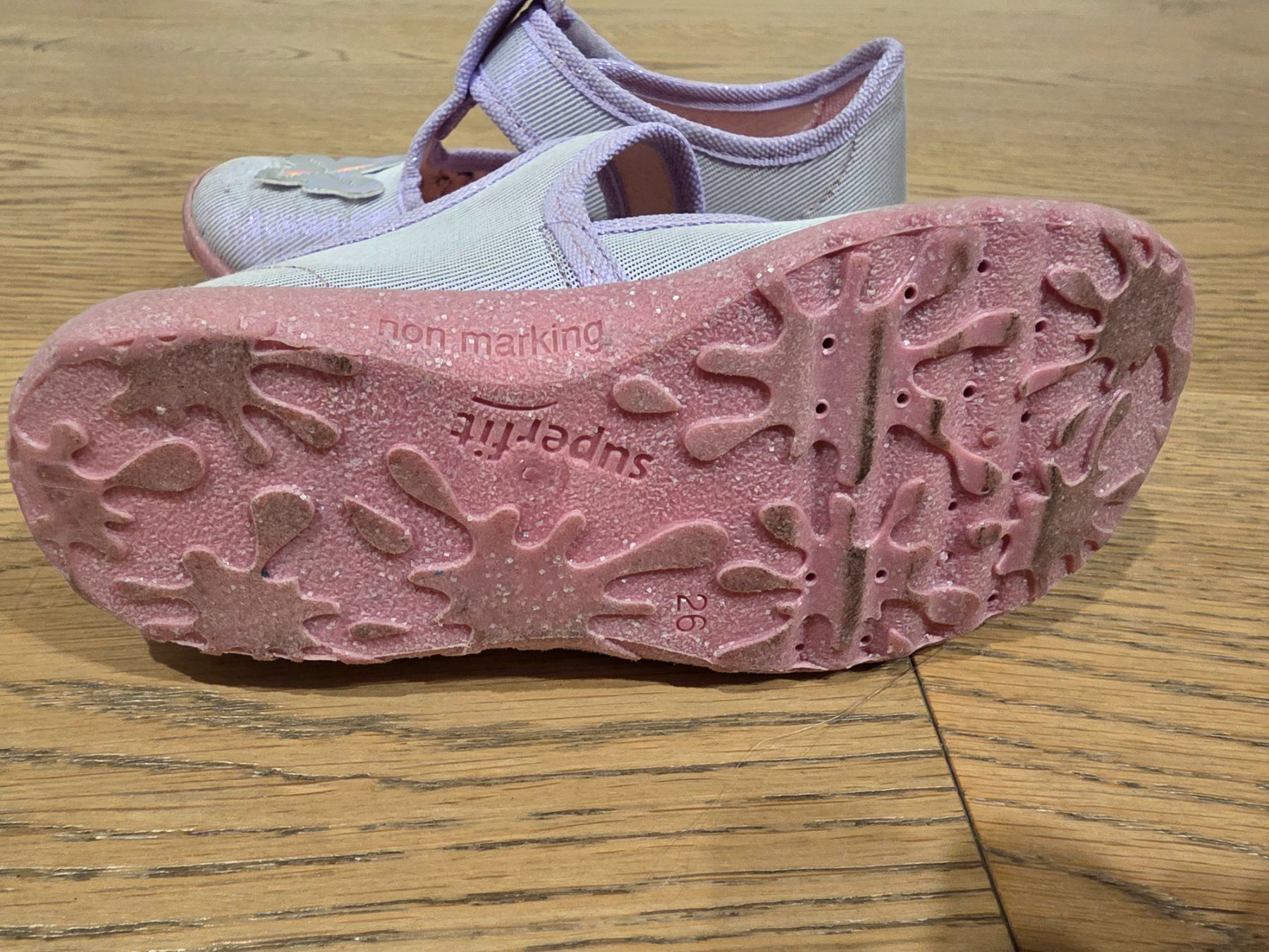 Superfit Chaussures filles: Mädchen Hausschuhe Superfit Grösse 26 – D'occasion à Bülach par tet_nq2w 2