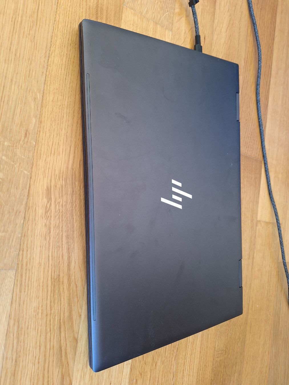 Hewlett Packard Notebooks: HP Envy X360 15" - Bildschirm defekt – Defekt aus Zürich von Nina077 2