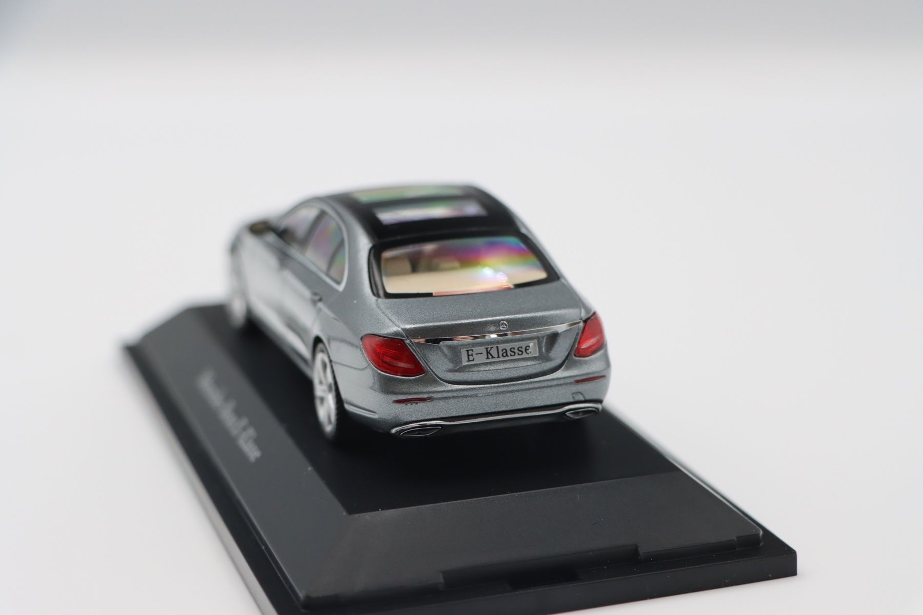 Mercedes-Benz Modellini d'auto: Mercedes E-Klasse 2016 1:43 Kyosho – Nuovo e nell'imballaggio originale da Bühl b.Aarberg venduto da modelldiecast 7