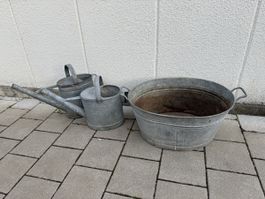Set verzinkte Wanne und 2 Giesskannen