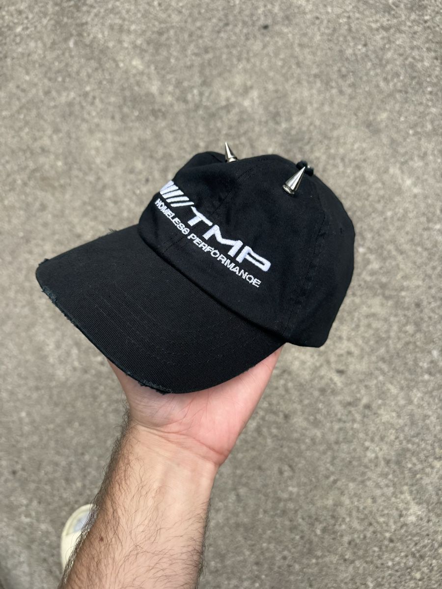 Altro in  Abbigliamento & Accessori: PTEROWEAR TMP Distressed Horn Cap Designer – Nuovo (secondo la descrizione) da Effretikon venduto da syrrrrre