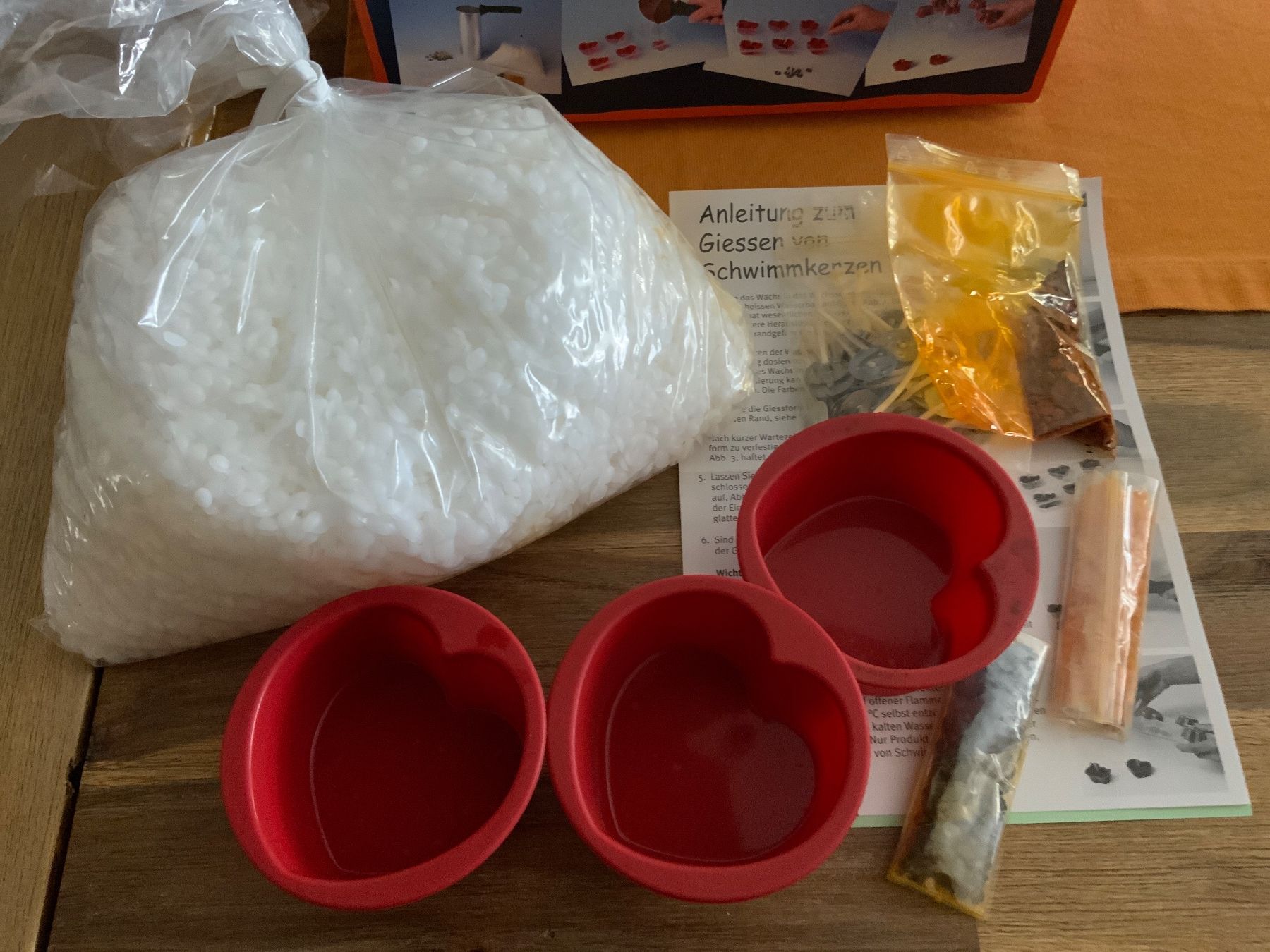 Kerzen: Set Schwimmkerzen Giessset inkl. Formen – Gebraucht aus Schübelbach von Hecht11. 1