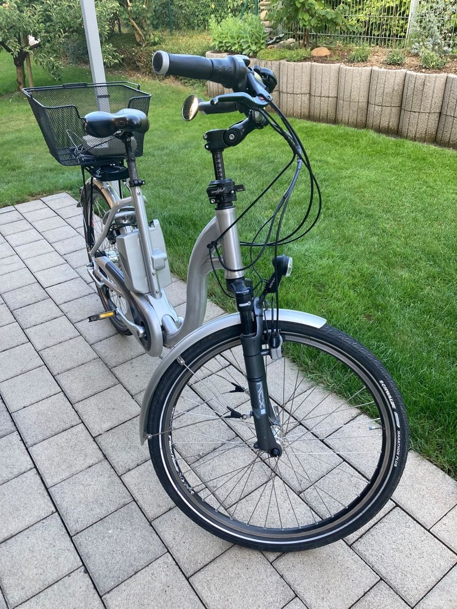 Velos: E-Bike Silber – Gebraucht aus Worben von Hubikra 2