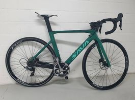 Rennvelo aus Carbon SAVA
