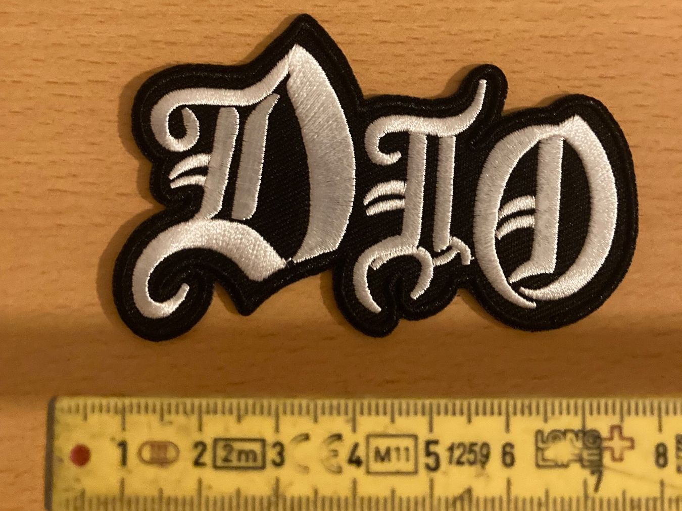 Toppe: DIO Patch Aufnäher Metal Rock Band – Nuovo (secondo la descrizione) da Horn venduto da abutre72