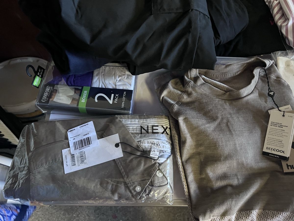 Kleiderpakete: Kleiderpaket (14) – Gebraucht aus Glattfelden von maa_qcj8 4