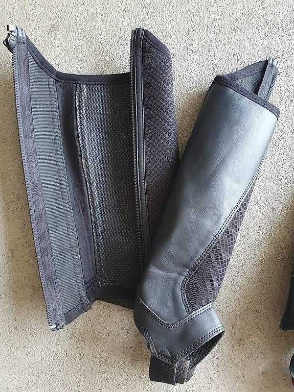 Stinchiere & Fasciature: Chaps d'équitation – Usato da Apples venduto da denissafrany