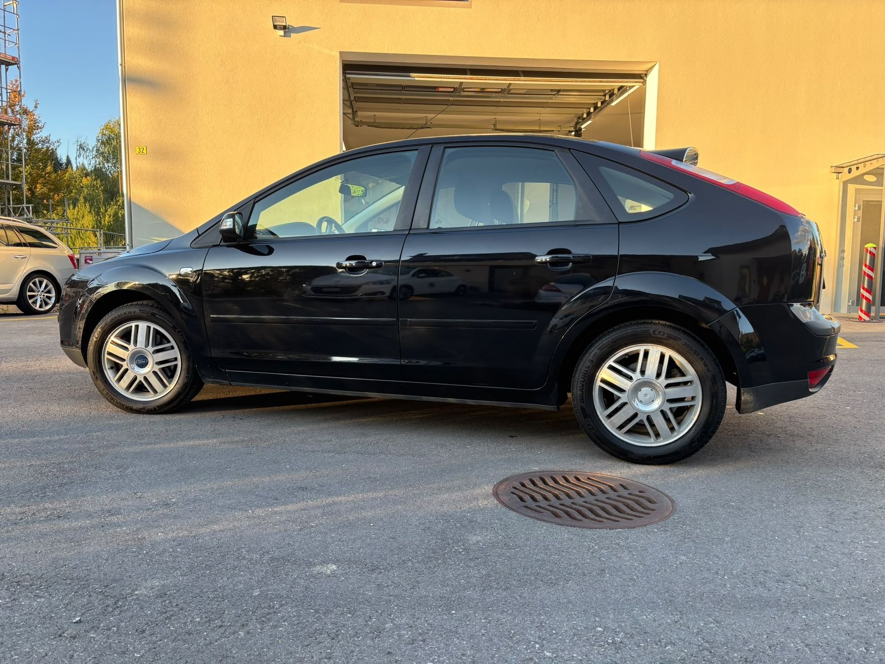 Ford Autos: Ford Focus Ghia – D'occasion à Grüt (Gossau ZH) par Worker95 2