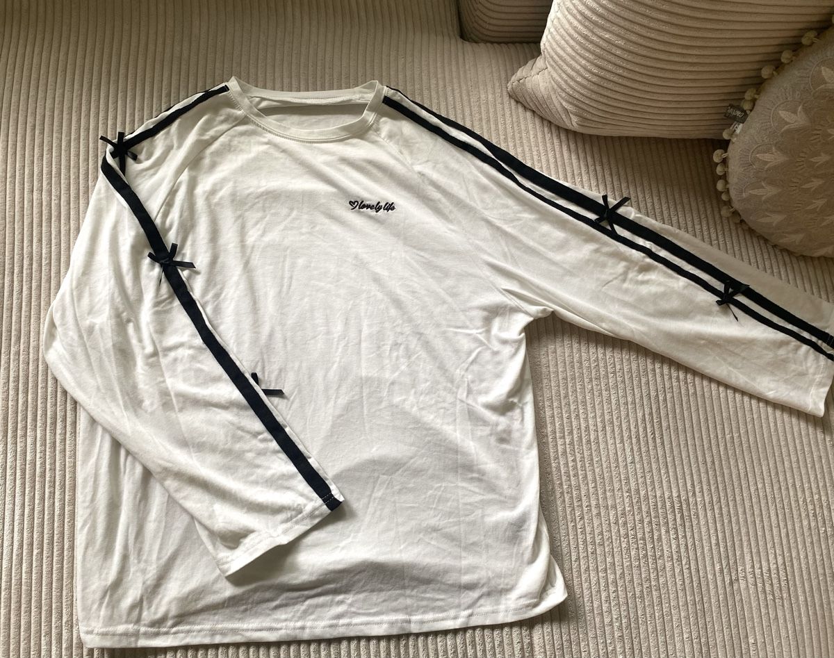 Shein T-shirt: Shein Dazy Sweatshirt Pullover Weiss Oberteil Streifen Gr. M – Nuovo (secondo la descrizione) da Langnau am Albis venduto da cynthia.jolene 4
