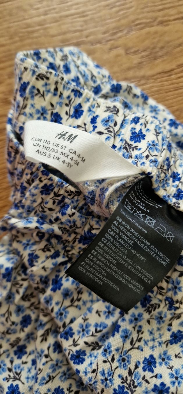H&M Ensembles coordonnés: Soomerhose H&M 110 und 116 – D'occasion à Emmenbrücke par Nadmorebiti 2