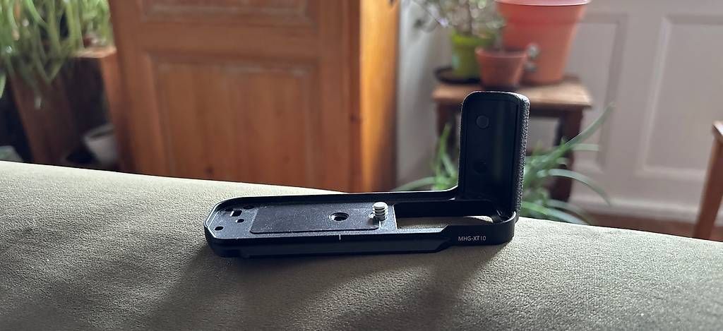 Supporti a parete: Hand grip MHG-XT10 – Usato da La Chaux-de-Fonds venduto da LionelJodry 1