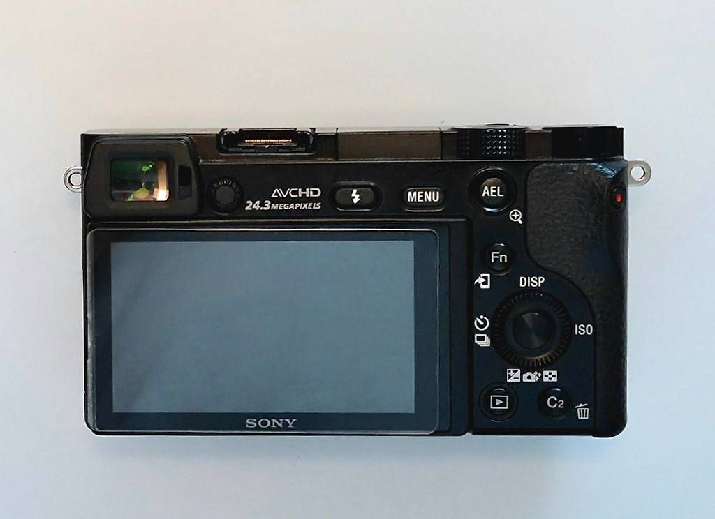 Sony Fotocamera: Sony Alpha 6000 – Usato da Renens VD venduto da pit_52fc 2