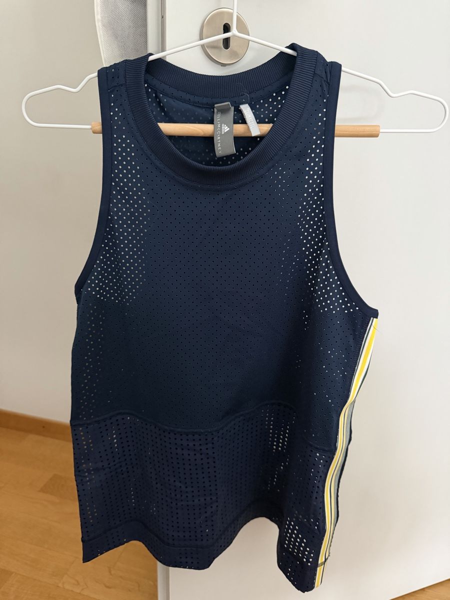 Stella McCartney Tops: Haut de sport Stella McCartney  – D'occasion à Genève par luc_5829