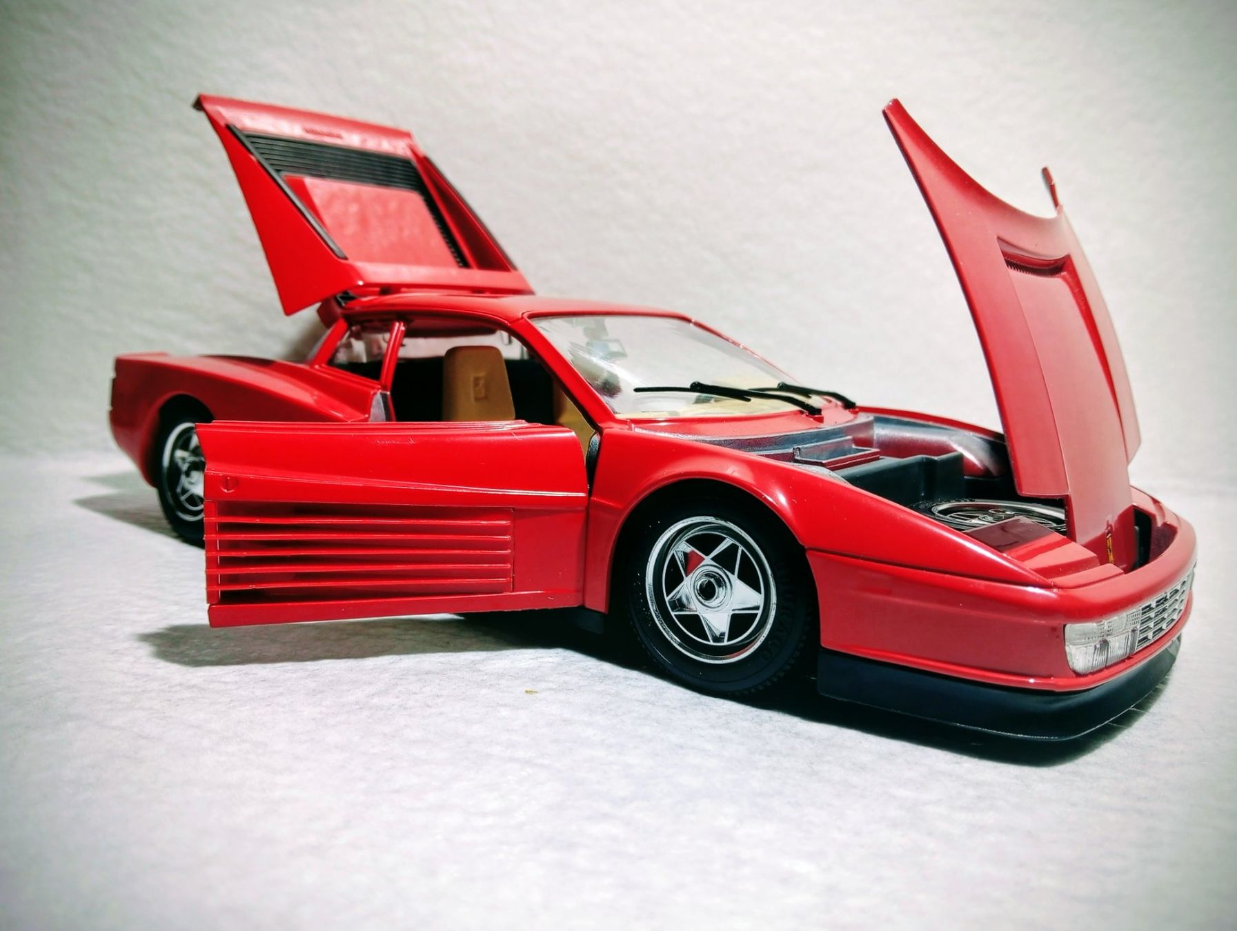 Ferrari Modellautos: Ferrari Testarossa  1984 – Gebraucht aus Huttwil von Secondtrain 2