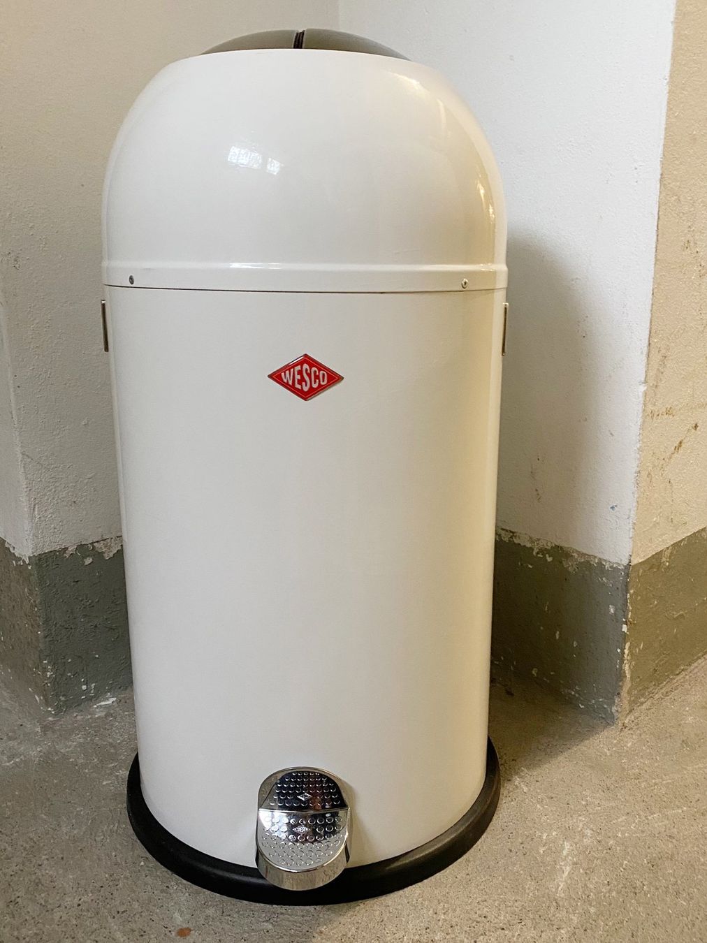 Wesco Poubelles: Mülleimer, Treteimer Wesco, weiss – D'occasion à Bern par Zamala 1