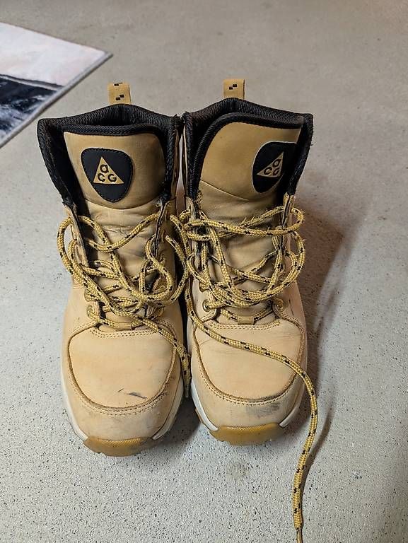 Nike Scarpe da uomo: Nike ACG (41) Winterschuhe Boots – Usato da Frauenfeld venduto da Yuriy 1